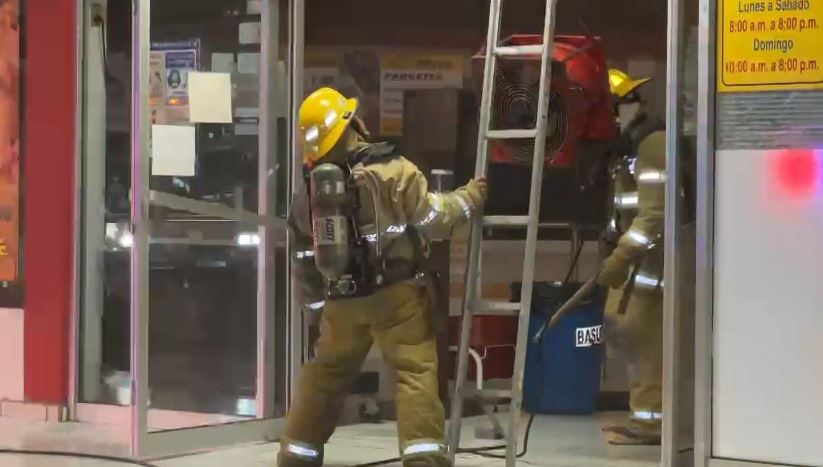 Se incendia negocio de comida en Saltillo