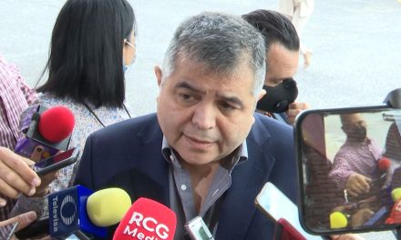 Legalización de autos chocolates no soluciona el problema: Eduardo Olmos
