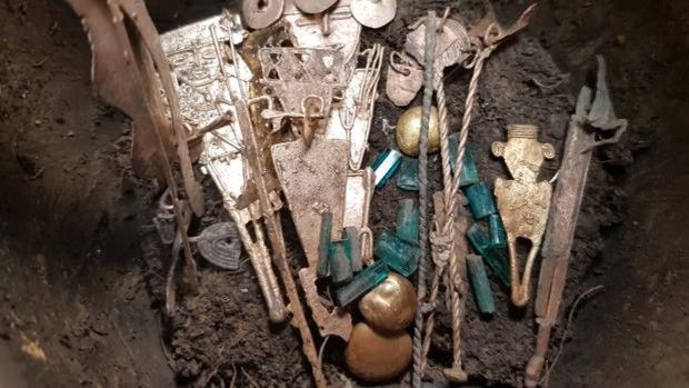 Cada vez más cerca de ‘El Dorado’; hallan vasijas llenas de esmeraldas