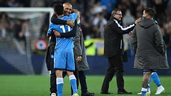Spalletti y el ‘Chucky’ Lozano hacen las paces tras enojo por cambio