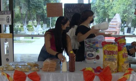 Realiza Facultad de Jurisprudencia de la UAdeC una kermés para juntar donativos
