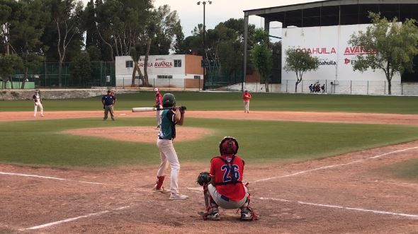 Academia de Saraperos se lleva la semifinal 14 – 4 ante Liga Saltillo