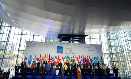 Los líderes del G20 se comprometen a vacunar al 70% del mundo en 2022