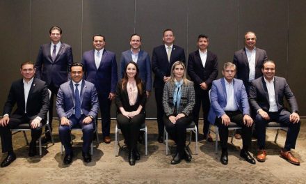 Manolo Jiménez se reúne con alcaldes y alcaldesas de capitales del país