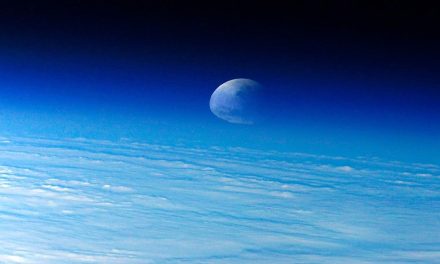 Así se vio el eclipse lunar más largo del siglo desde la Estación Espacial (fotos)