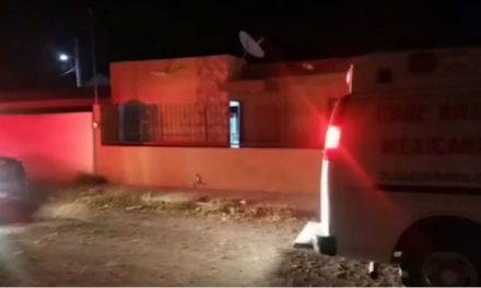 Pareja sufre violento asalto a mano armada en Parras de la Fuente