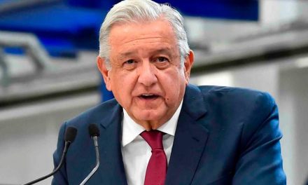 AMLO agradece felicitaciones por su cumpleaños: ‘les amo desaforadamente’