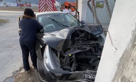 Con diversos golpes terminó un estudiante de medicina tras choque