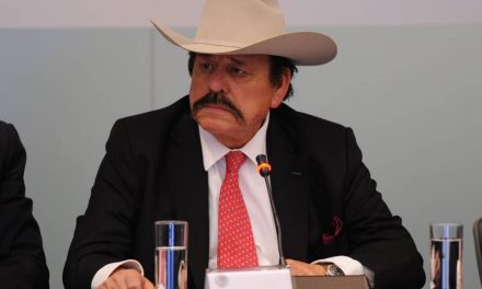 Hackean teléfono de Armando Guadiana