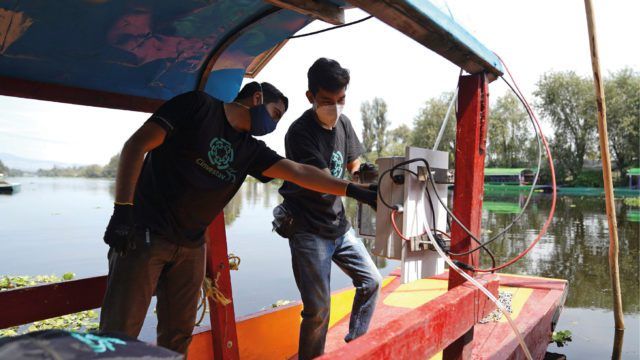 Científicos realizan limpieza de canales de Xochimilco con ‘nanoburbujas’
