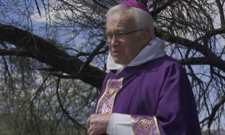 Celebra Raúl Vera misa en honor de migrantes fallecidos