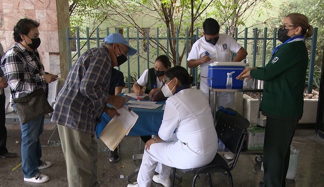 IMSS brinda servicios en Feria de la Salud en Saltillo