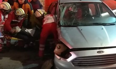Manda a su esposa al hospital por manejar sin cuidado en bulevar de Saltillo