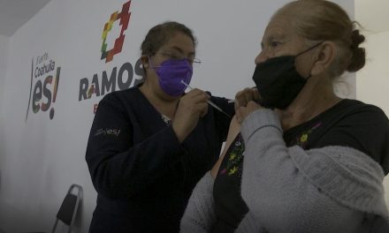 Llevan vacuna contra la influenza a adultos mayores de Ramos Arizpe