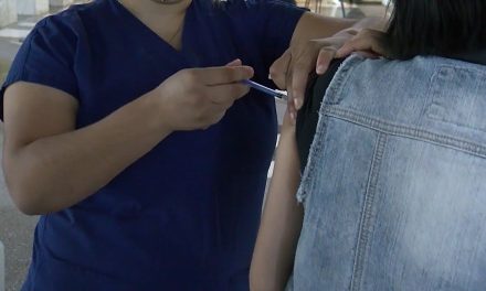 Gestionan vacuna Pfizer para maestros de la Región Centro de Coahuila