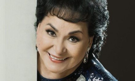 ¿Qué hizo Carmen Salinas durante su carrera como diputada federal?