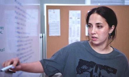 Madre se hace pasar por menor para ayudar a arrestar depredadores sexuales; hacen serie televisiva del proceso