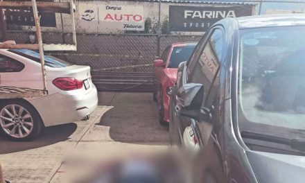 Guardaespaldas sacrifica su vida pero antes mata a asaltante en Estado de México