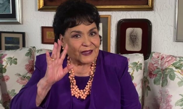 El día de Carmen Salinas ganó la Lotería con un cachito regalado (video)