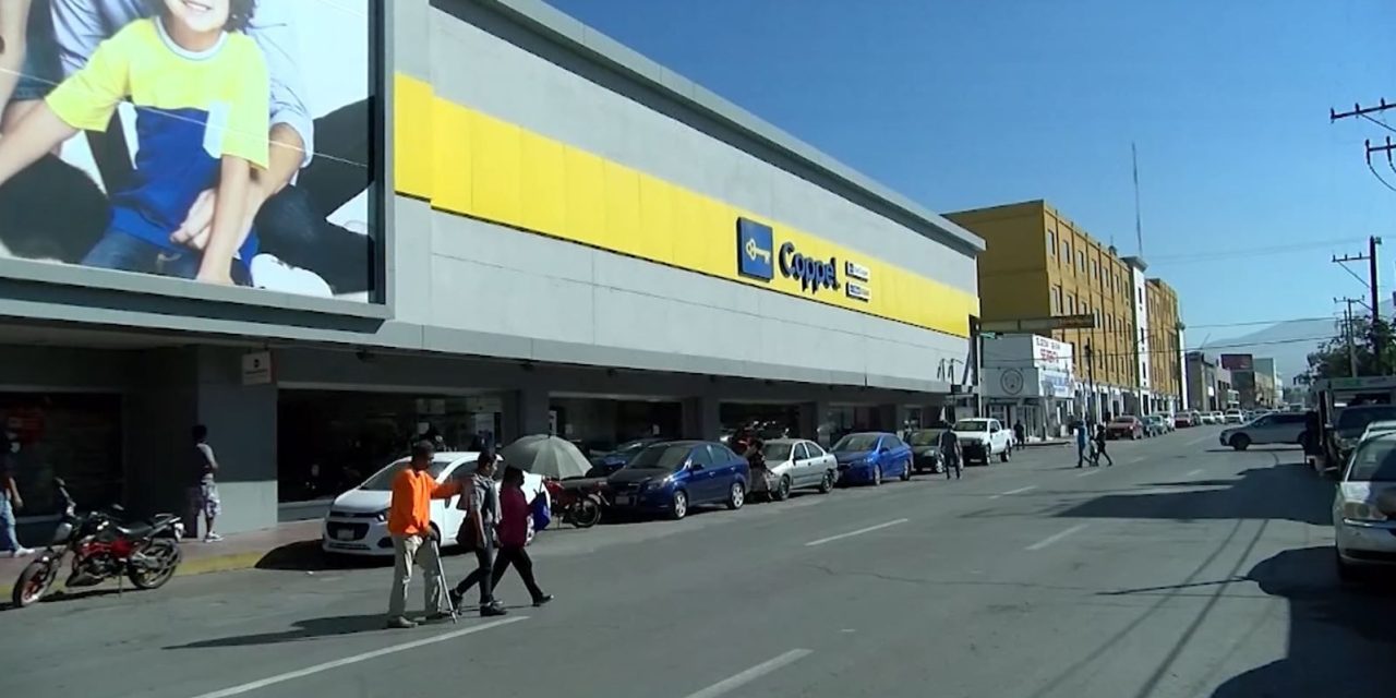 Ladrones dan cristalazo en Coppel Monclova