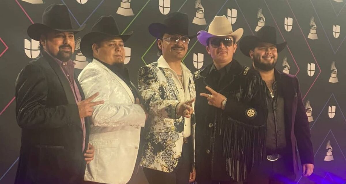 ‘¡Viva México! ¡Arriba Coahuila!’; Los Dos Carnales