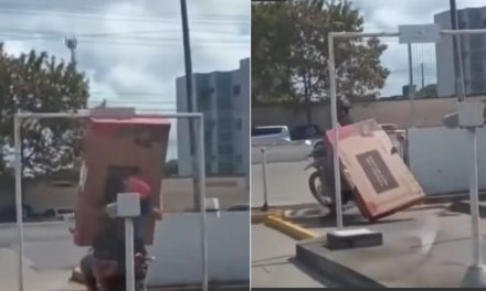 ¡El Buen Fin que salió mal!; acababan de comprar pantalla y se les cae (video)