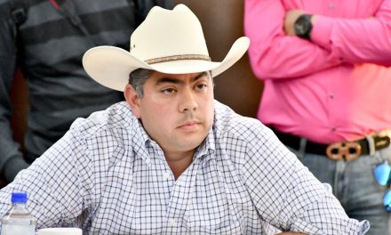 UIF investiga acusaciones contra Alfredo paredes