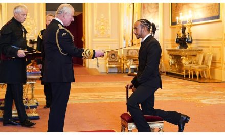Lewis Hamilton es nombrado Caballero de la Corona Británica