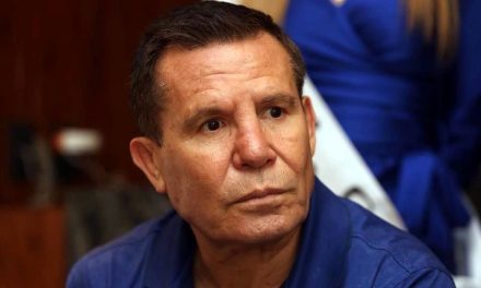 Julio César Chávez da positivo a coronavirus