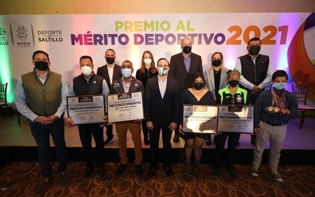 Manolo Jiménez reconoce a deportistas de Saltillo: son orgullo y ejemplo