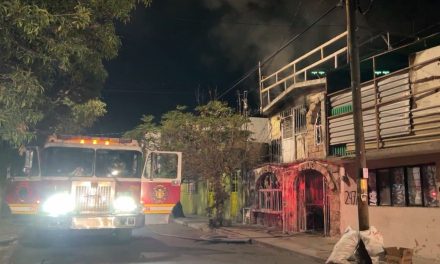 Se incendia casa durante la madrugada en la colonia Virreyes