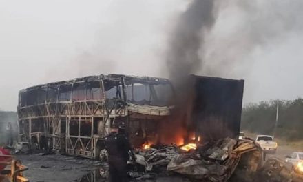 Accidente en Tamaulipas deja cuatro personas calcinadas y 15 heridas