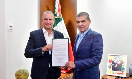 Miguel Riquelme nombra a Francisco Saracho como nuevo Secretario de Educación en Coahuila