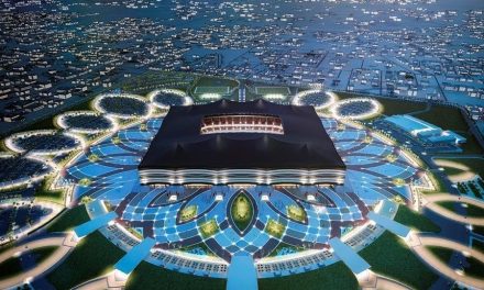 Prohíben besos entre hombres durante Mundial de futbol en Catar; habrá cárcel e incluso pena de muerte
