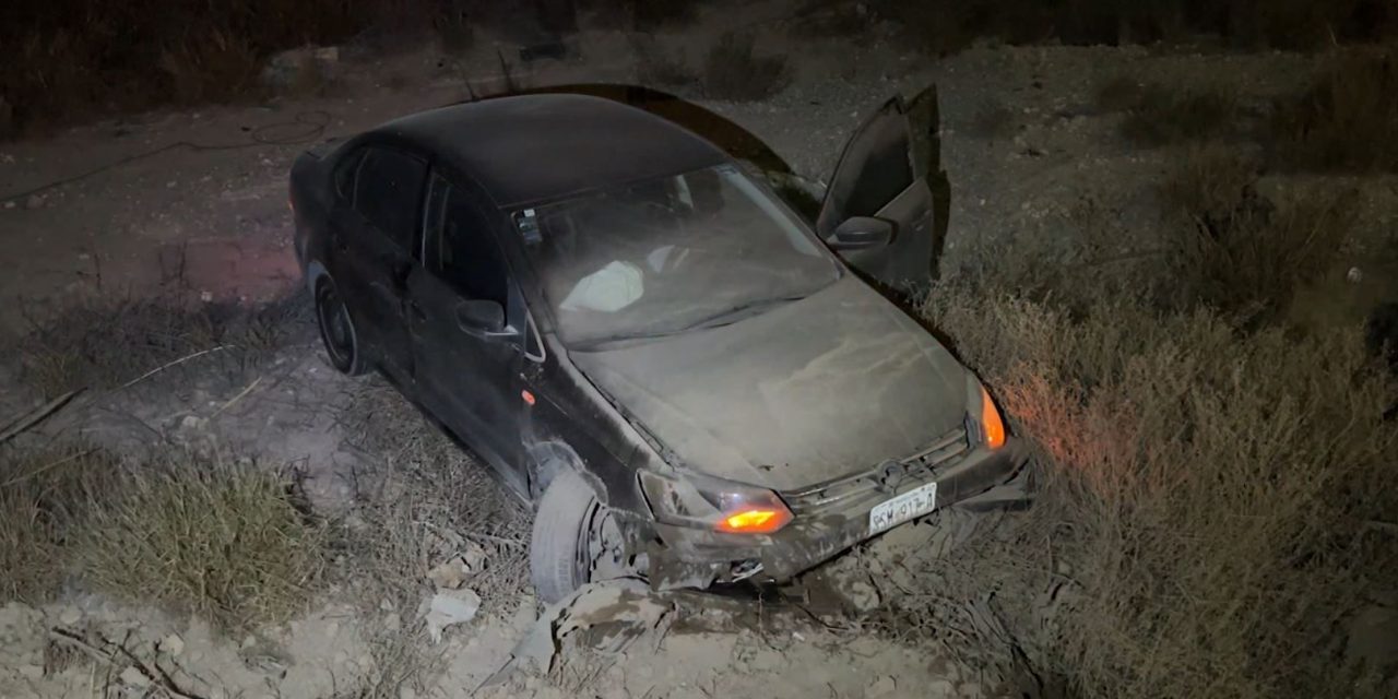 Lo choca, lo empuja a barranco y se da a la fuga en Saltillo