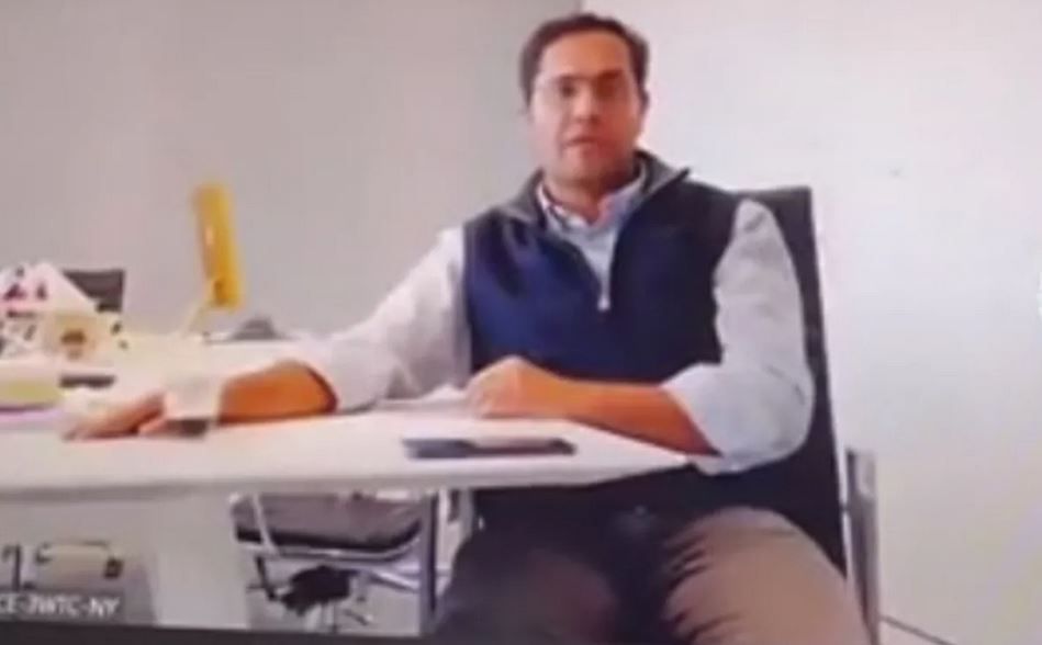 ¡Ni tu ex se atrevió a tanto!; jefe despide a 900 empleados por videollamada