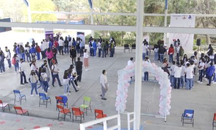 Buscan prevenir embarazos en adolescentes en Coahuila