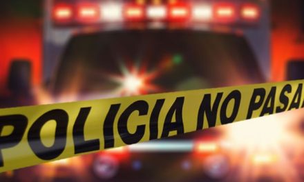 Atacan con botellas y picahielos a hombre en un bar al norte de Saltillo