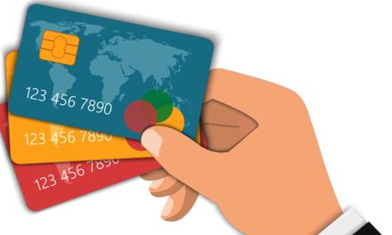 ¿Quieres sacar una tarjeta de crédito? Estos son los bancos peor evaluados