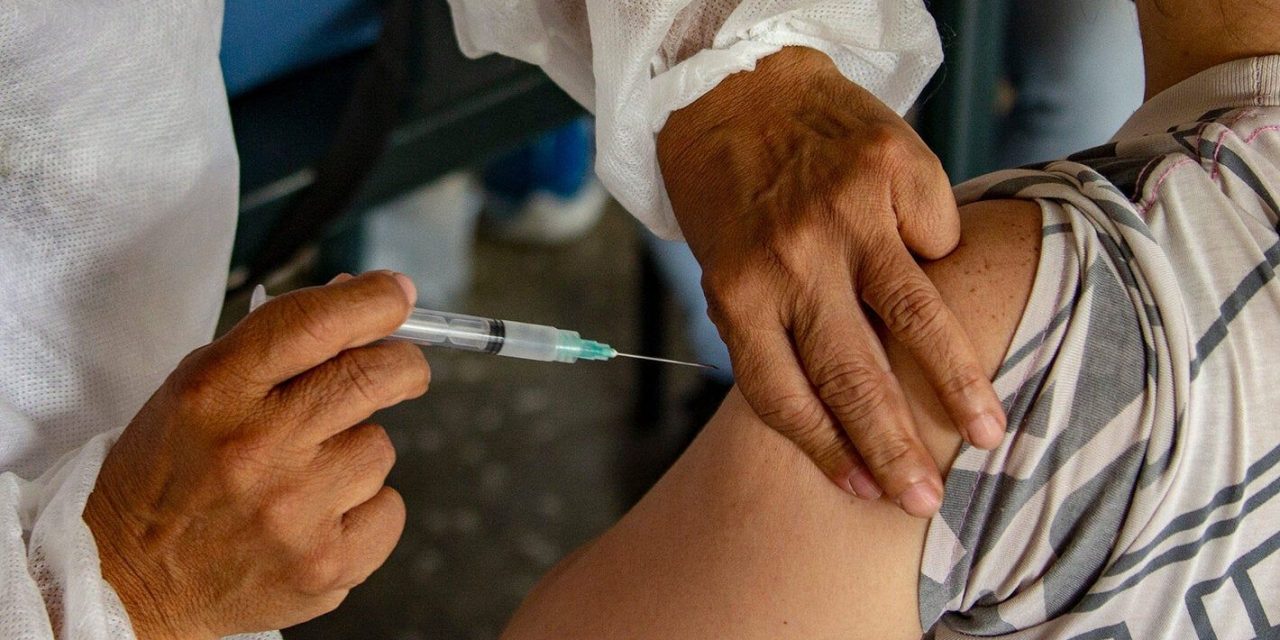 OMS informa que la inmunidad de vacuna contra el covid es de seis meses