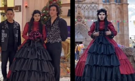 ¡Se la pasan a todo DARKS! Quinceañera hace su fiesta gótica