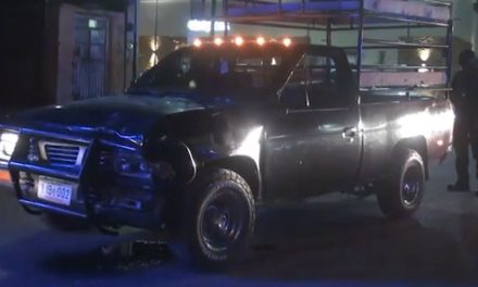 Hombre en estado de ebriedad ocasiona accidente vial en Parras