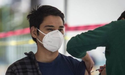 Inicia aplicación de segunda dosis para adolescentes en Saltillo
