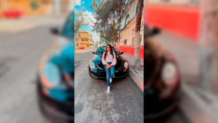 Joven muestra orgullosa su nuevo coche que compró ‘con el sudor de sus nalgas’
