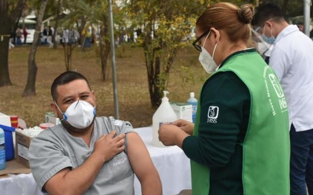 Sector poblacional de 40 a años y más recibirá vacuna de refuerzo en Torreón