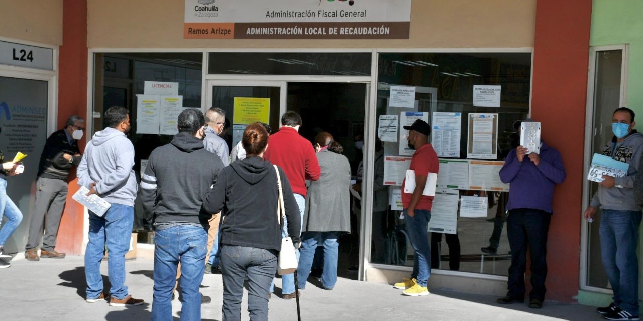 Placas se entregan en orden en Ramos Arizpe