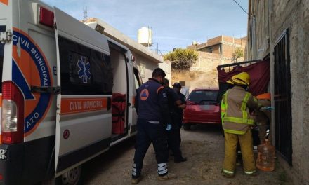 Le estalla  ‘cuete’ en la mano a una mujer y muere frente a sus hijas en Guanajuato