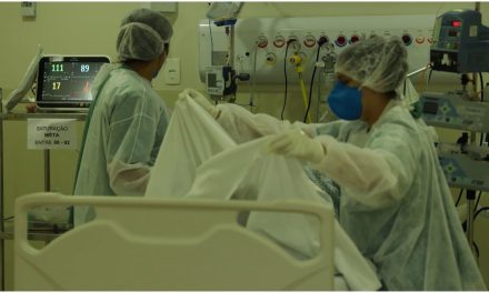 Muere primer persona por Ómicron en Brasil; paciente tenía 3 dosis de la vacuna