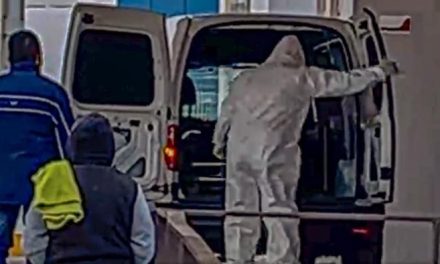 Paciente covid muere en su vehículo; había pedido su alta voluntaria en Piedras Negras