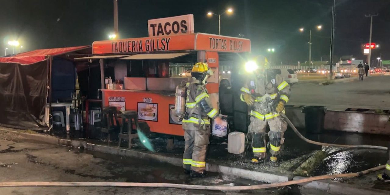 Flamazo provoca incendio en puesto de comida en Saltillo